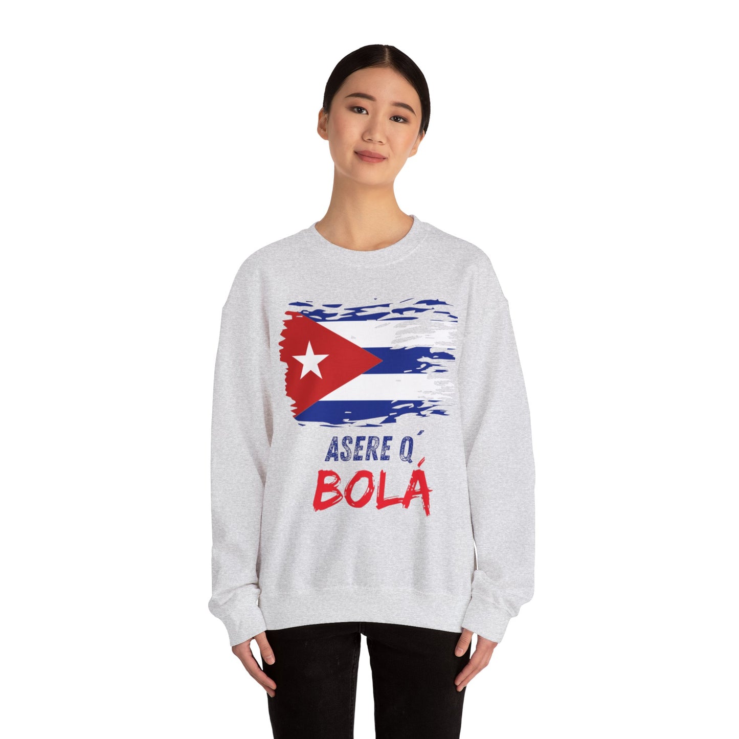 This crewneck sweatshirt is the perfect piece to show your love for Cuba and its culture. Featuring a modern and eye-catching design, it features the iconic phrase "Asere Q' Bola" in a style that captures the essence of the island.