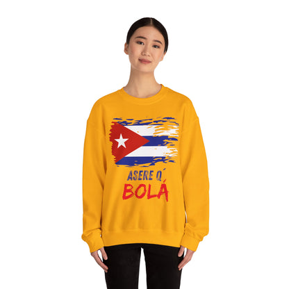 This crewneck sweatshirt is the perfect piece to show your love for Cuba and its culture. Featuring a modern and eye-catching design, it features the iconic phrase "Asere Q' Bola" in a style that captures the essence of the island.